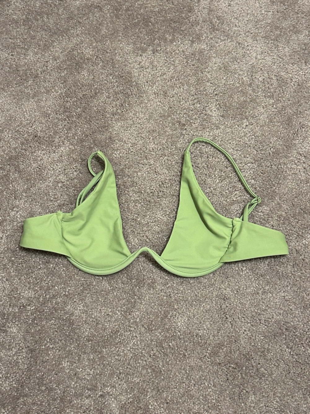🎁Sculpted Light Green Underwire Swim Bra
